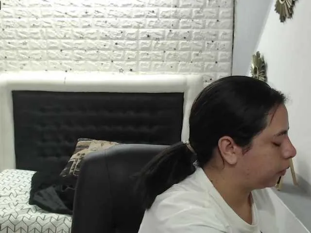 Live sex webcam photo for Lindsy-Janne1 #273538488