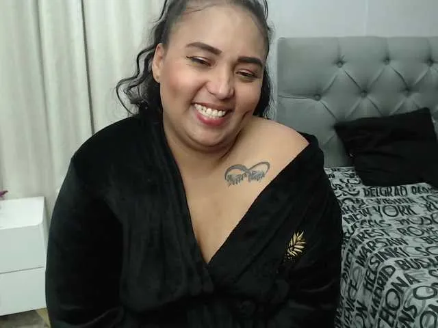 Live sex webcam photo for Lindsy-blue #273267086
