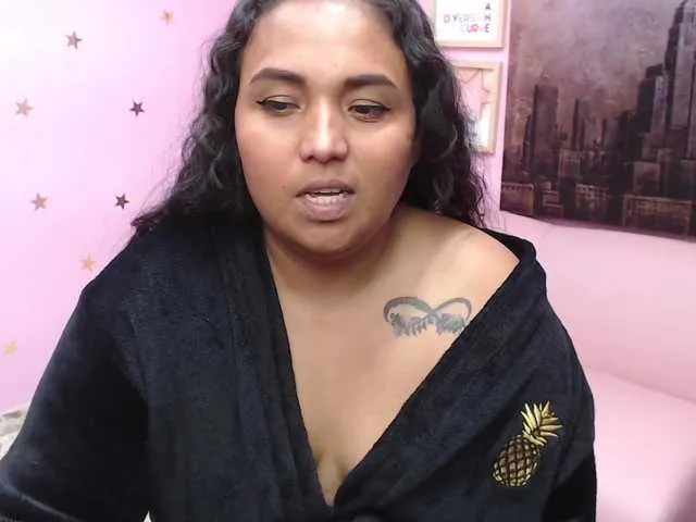 Live sex webcam photo for Lindsy-blue #273352453