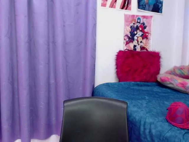 Live sex webcam photo for Lindsy-blue #273670931