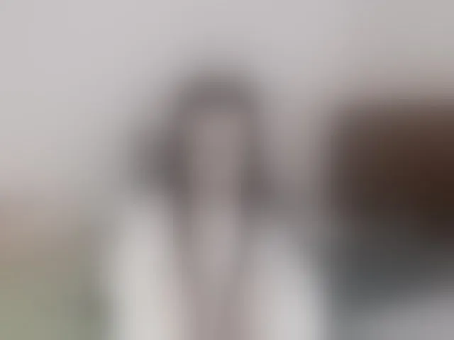 Live sex webcam photo for LingZi #294143145