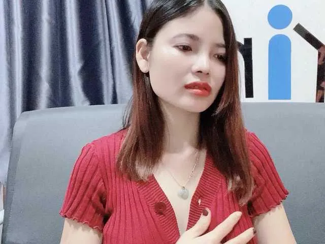 Live sex webcam photo for Linh97 #290333787