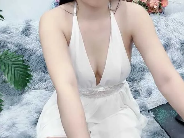 Live sex webcam photo for Linh97 #293802782