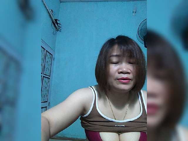 Live sex webcam photo for Linhanhsex2k #277678403