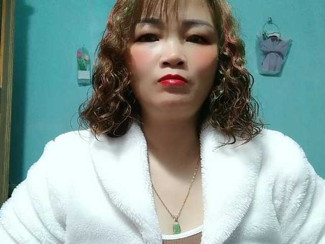 Live sex webcam photo for Linhanhsex2k #290471246