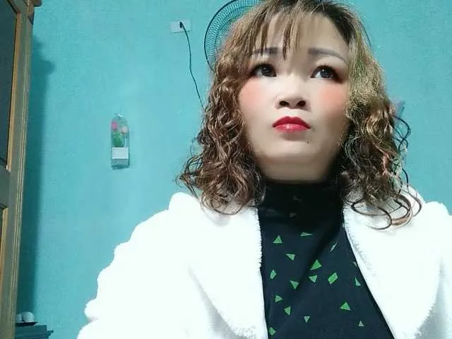 Live sex webcam photo for Linhanhsex2k #290699960