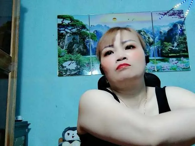 Live sex webcam photo for Linhanhsex2k #291106221