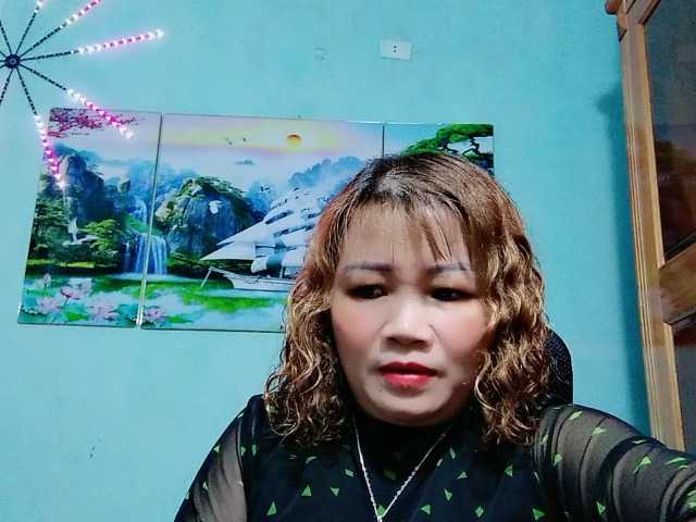 Live sex webcam photo for Linhanhsex2k #292141349