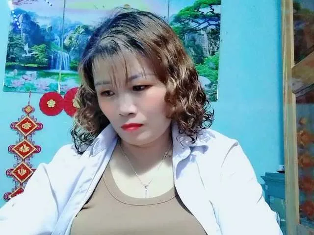 Live sex webcam photo for Linhanhsex2k #292405439