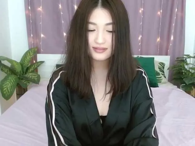 Live sex webcam photo for LiniSuen #272631241