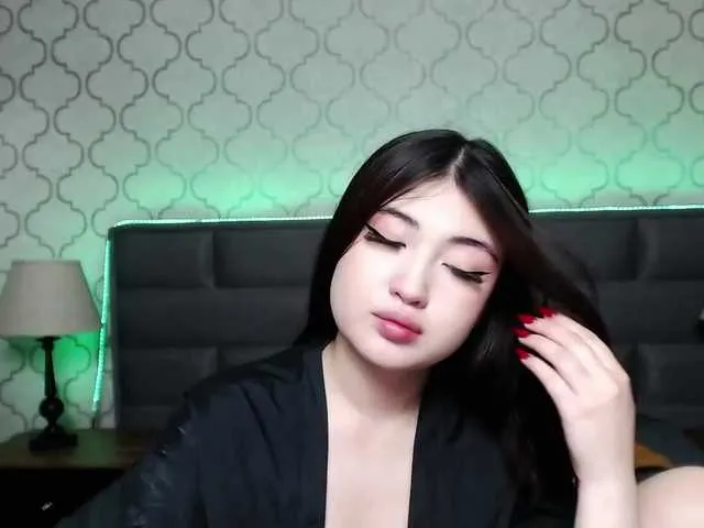 Live sex webcam photo for LiniSuen #273451101