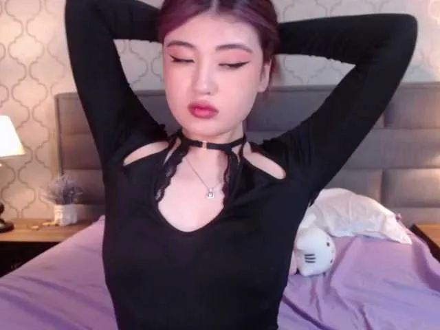 Live sex webcam photo for LiniSuen #273933113