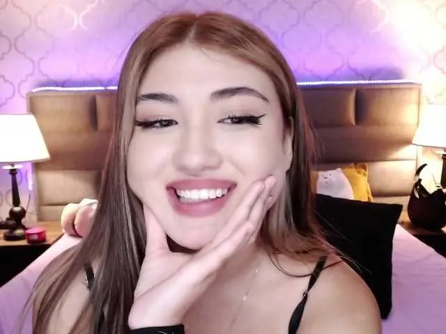 Live sex webcam photo for LiniSuen #274386883
