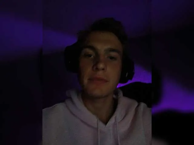 Live sex webcam photo for Linkc0ln1 #274935770