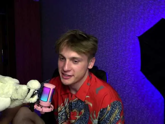 Live sex webcam photo for Linkc0ln1 #275641928