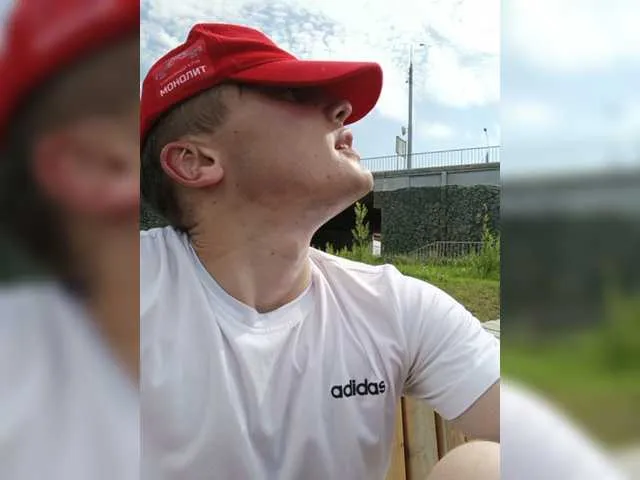 Live sex webcam photo for Linkc0ln1 #275662964