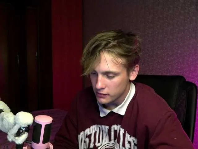 Live sex webcam photo for Linkc0ln1 #275810337