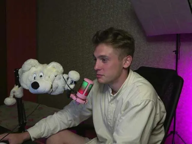 Live sex webcam photo for Linkc0ln1 #276102241