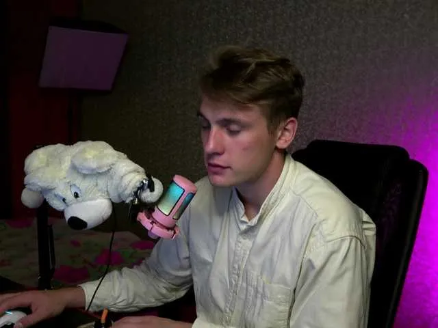 Live sex webcam photo for Linkc0ln1 #276200134