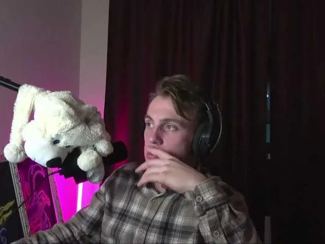 Live sex webcam photo for Linkc0ln1 #276784351