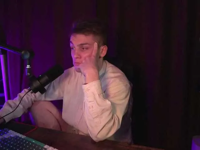 Live sex webcam photo for Linkc0ln1 #277610170