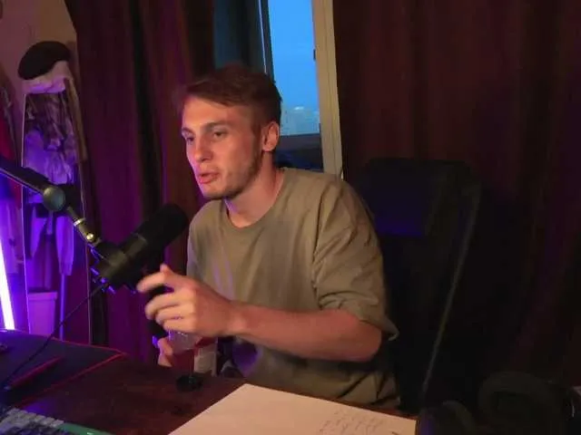 Live sex webcam photo for Linkc0ln1 #278125865