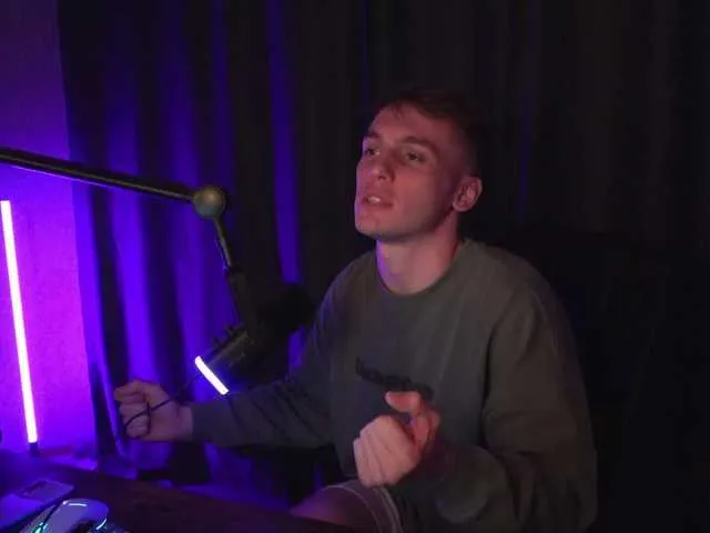 Live sex webcam photo for Linkc0ln1 #289327790