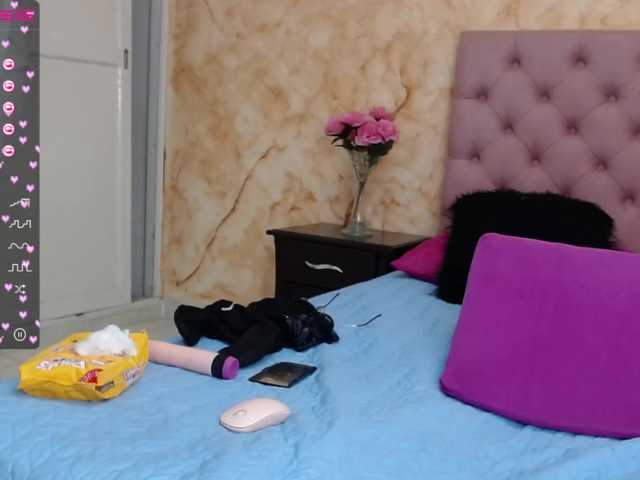 Live sex webcam photo for LinnCostello #272676456