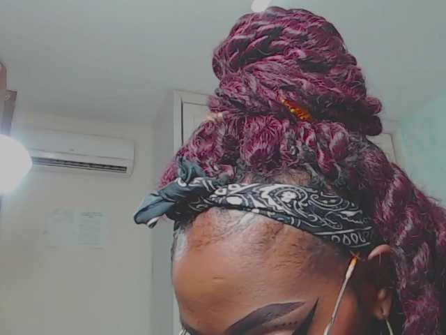 Live sex webcam photo for LinnCostello #274287075