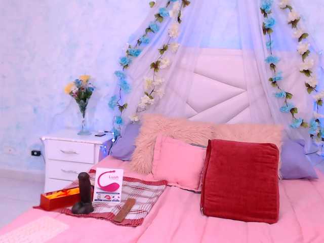 Live sex webcam photo for LinnCostello #274642785