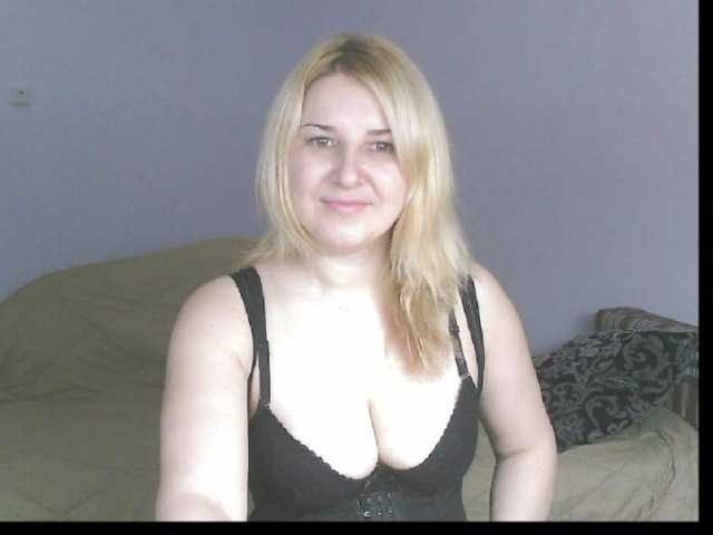 Live sex webcam photo for LinnaOstine #272665115