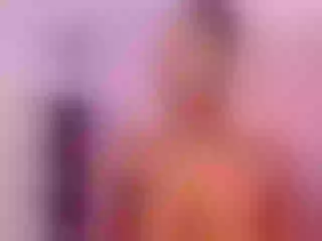 Live sex webcam photo for LinsyAdams #290625184