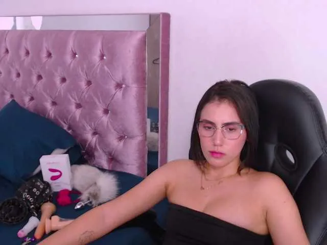 Live sex webcam photo for Lis-rosi #273505780