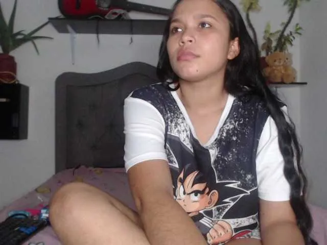 Live sex webcam photo for Lisa-hot1 #272480977