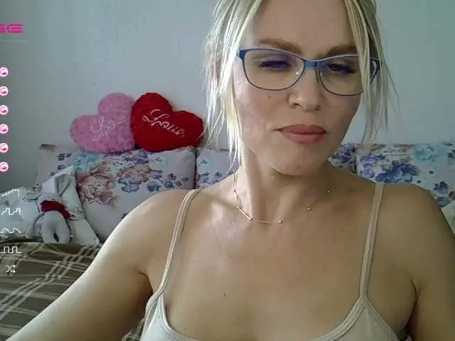 Live sex webcam photo for Lisa1225 #276004866