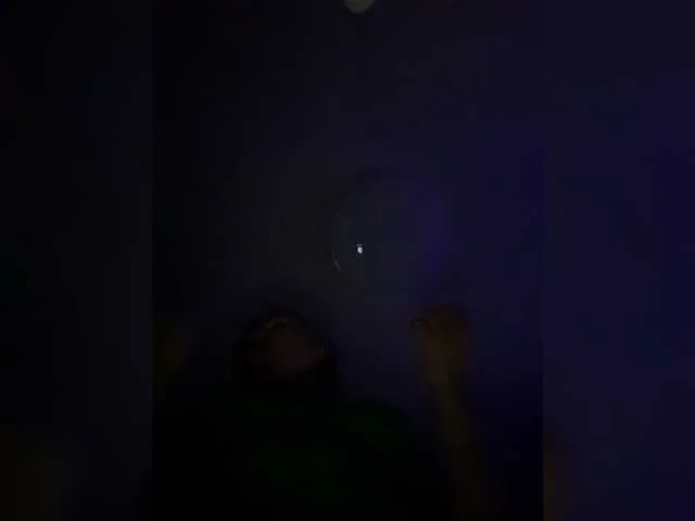 Live sex webcam photo for Lisa1225 #277491733