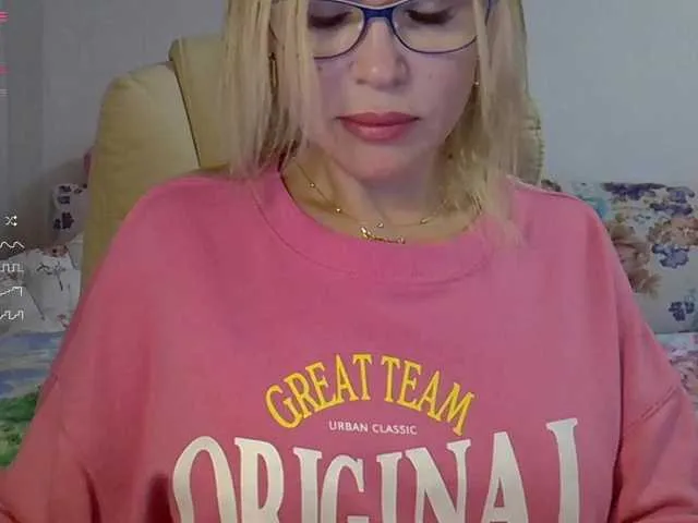Live sex webcam photo for Lisa1225 #277524941