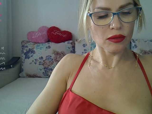 Live sex webcam photo for Lisa1225 #277856573