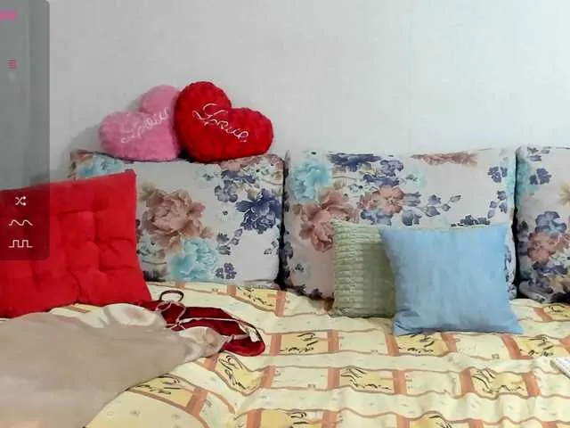 Live sex webcam photo for Lisa1225 #290998468