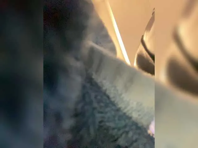 Live sex webcam photo for Lisa1225 #291294940