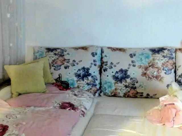 Live sex webcam photo for Lisa1225 #291769852