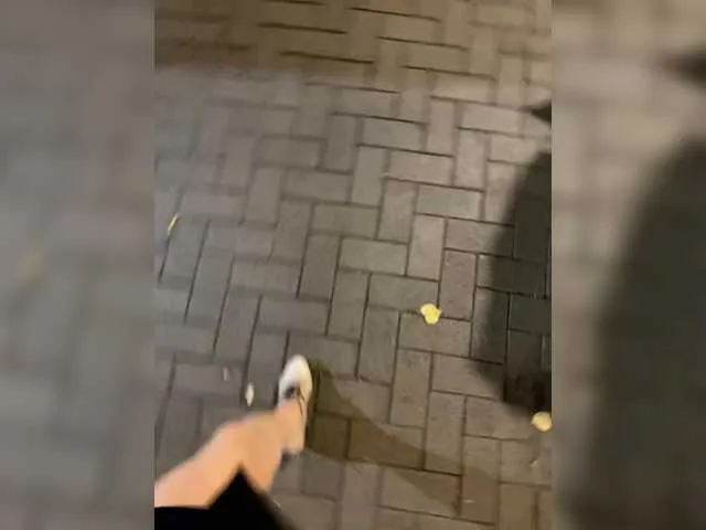 Live sex webcam photo for Lisa1225 #291778678