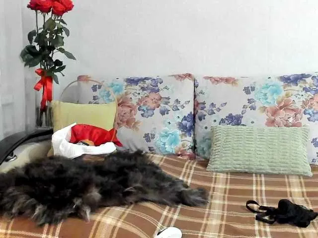 Live sex webcam photo for Lisa1225 #291909567