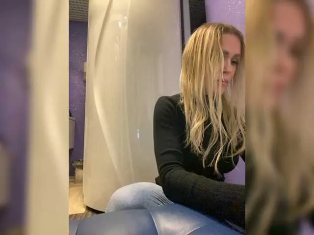 Live sex webcam photo for Lisa1225 #291950347