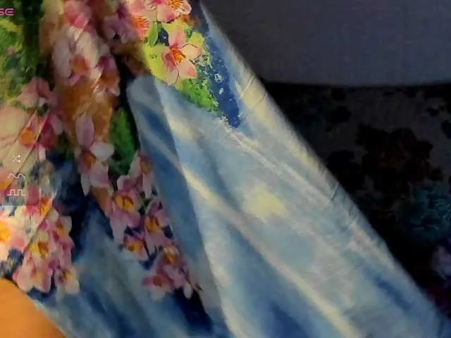 Live sex webcam photo for Lisa1225 #292392079