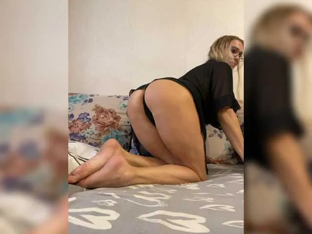 Live sex webcam photo for Lisa1225 #293427031