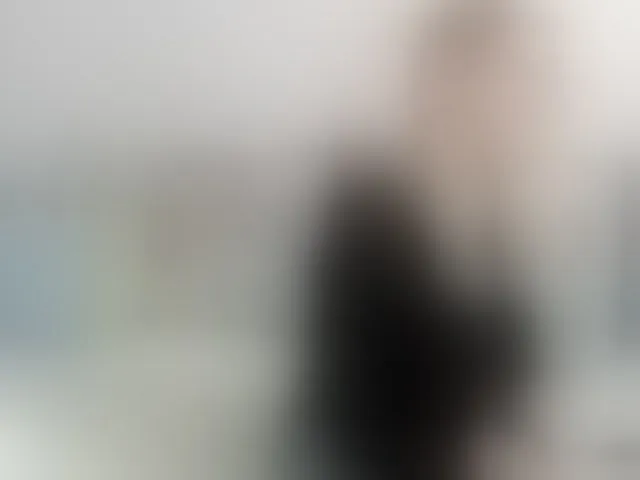 Live sex webcam photo for Lisa1225 #293587613