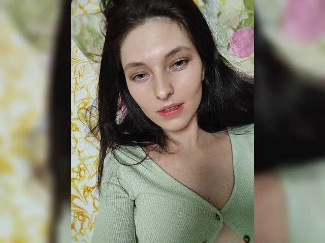 Live sex webcam photo for Lisa666-2 #277108662