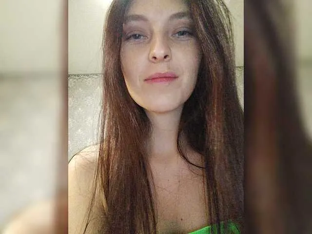 Live sex webcam photo for Lisa666-2 #277134201