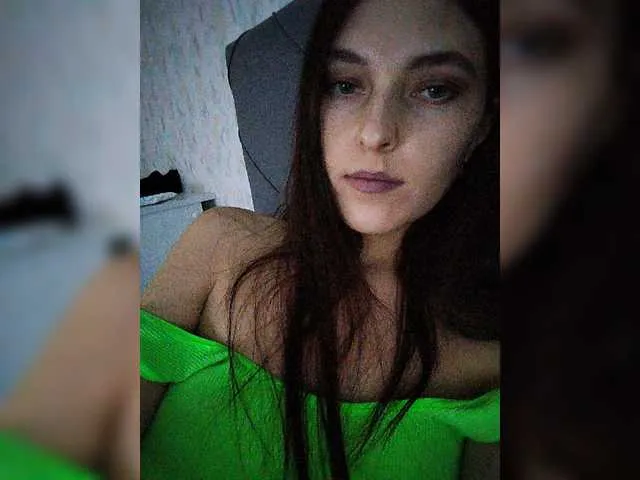 Live sex webcam photo for Lisa666-2 #277187220